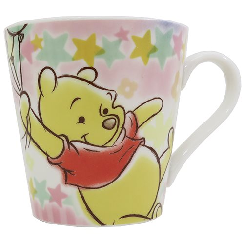 くまのプーさん 陶器製 マグ/ハピネス ◆大人気ディズニーキャラクターグッズ ◆こちらは定番人気アイテム《陶器製マグカップ》 ◆かわいい専用ボックス入りでプレゼントにもGOOD◎ ◆サイズ：直径約85
