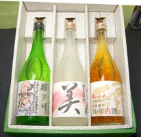 【送料無料！】飲呑会特別価格：7，500円（税込）超限定商品です！※こちらの商品は送料無料です。ご注文から5日以内にお届け。お急ぎはご相談に応じます！商品特徴：「ろく純米10年古酒」は旨味とコクのある