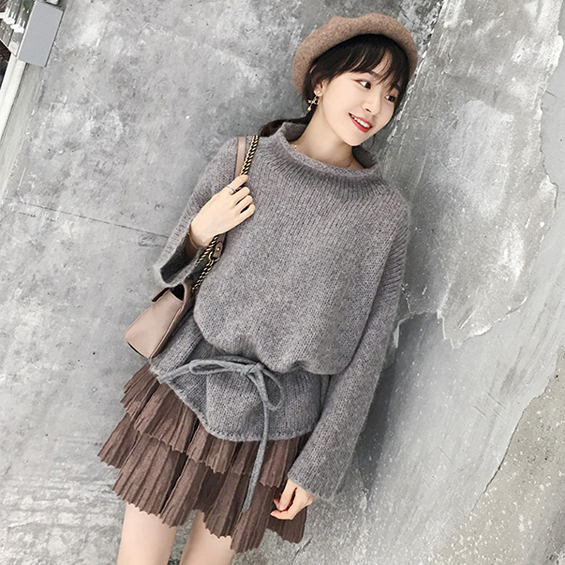 ◇ゆるっとしたシルエットが可愛い♪セットアップ◇ ゆったりとしたシルエットのニットとショート丈のプリーツスカートのセット！ ニットはふんわりとした毛感がいまっぽいですね♪ 上下の色の組み合わせも絶妙で